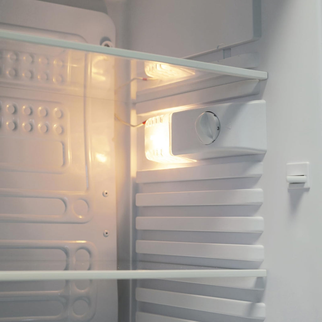 SIA LFS01WH 48cm White Freestanding 91L Under Counter Larder Fridge