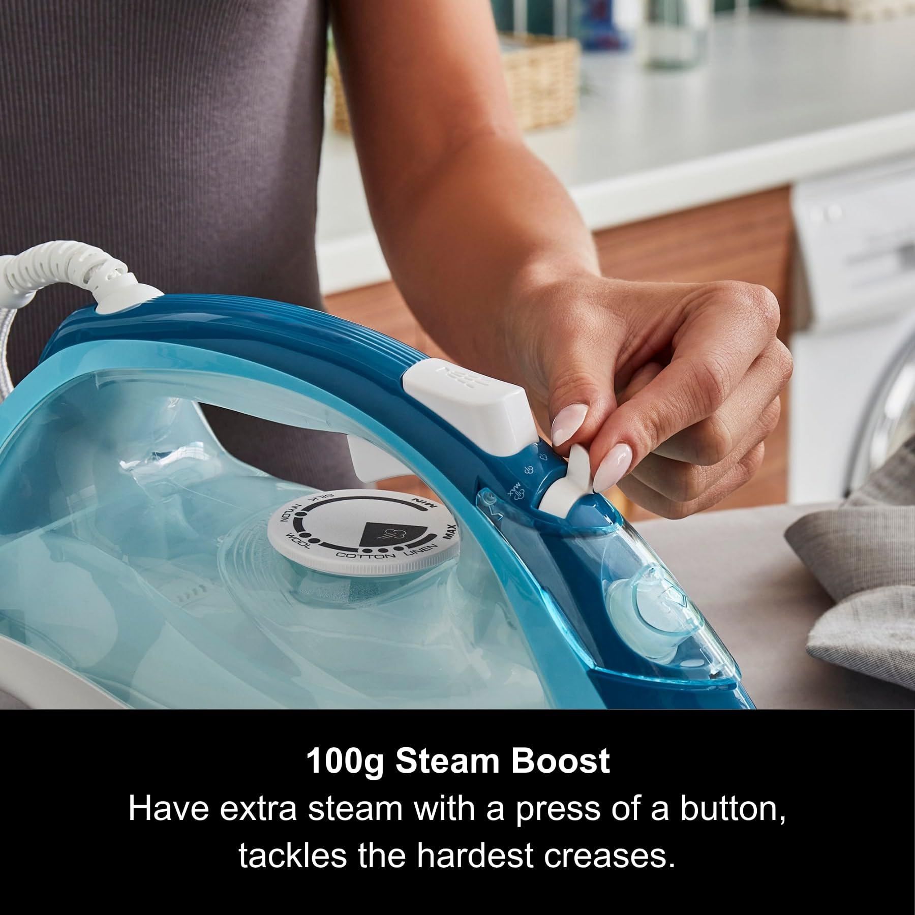 Morphy Richards Crystal Clear Steam Iron, Ceramic Non-stick Soleplate, 120g Steam Boost, 35g Steam Output, 350ml Water tank, Self-Clean, Auto Switch off, 2.5m Cord, 2400W, Gold & Black, 300302