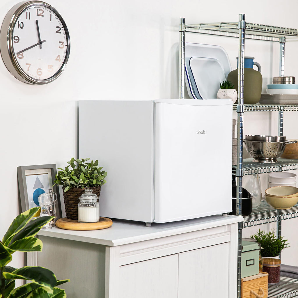 Abode Table Top Mini Fridge White Freestanding 43 Litre Capacity with Reversible Door & Ice Box, Adjustable Feet & 1 Wire Shelf ATTF0E1W (White)