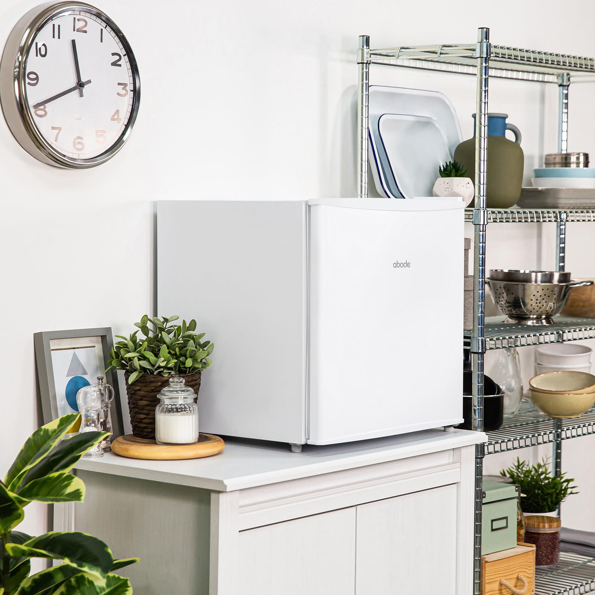 Abode Table Top Mini Fridge White Freestanding 43 Litre Capacity with Reversible Door & Ice Box, Adjustable Feet & 1 Wire Shelf ATTF0E1W (White)